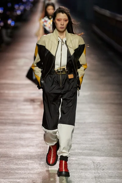 Look 4